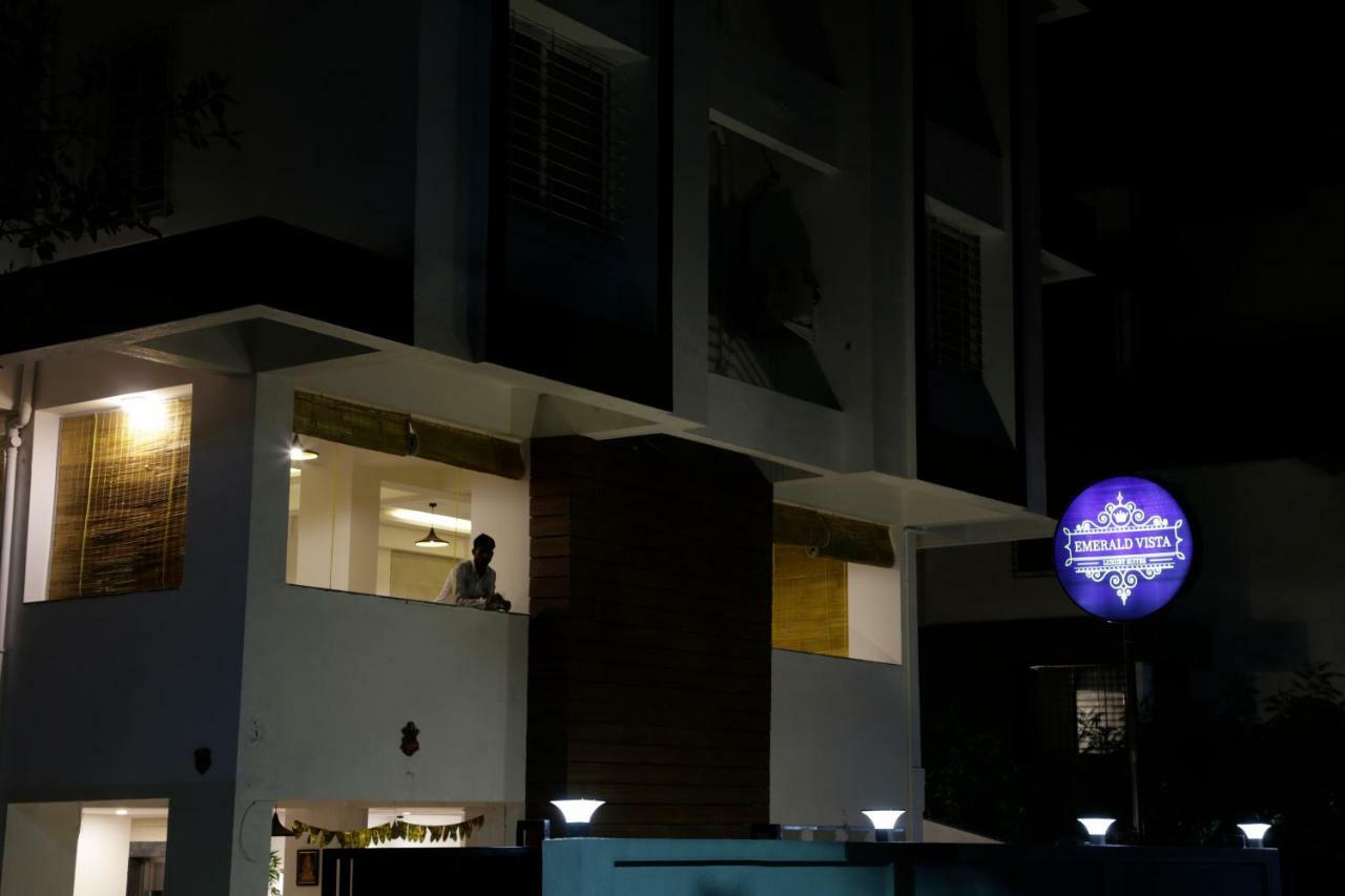 Emerald Vista Luxury Suites Pune Esterno foto