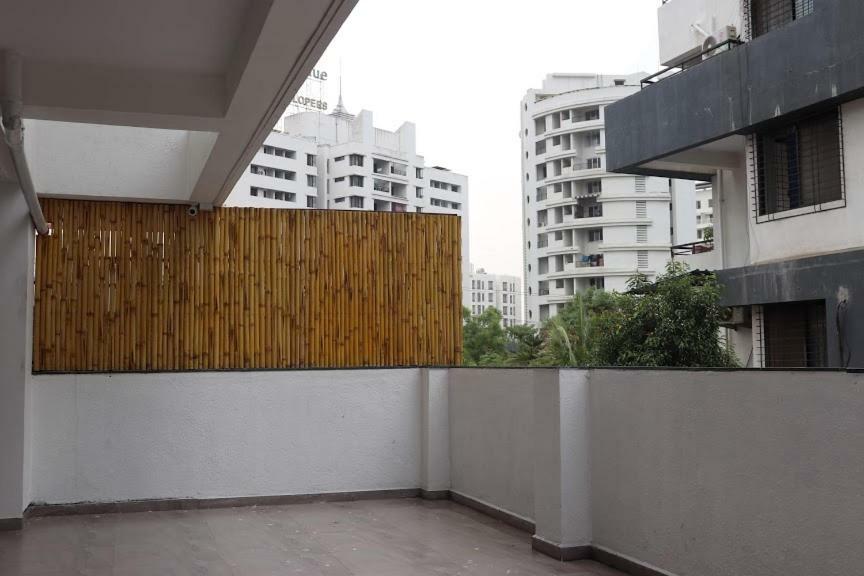Emerald Vista Luxury Suites Pune Esterno foto