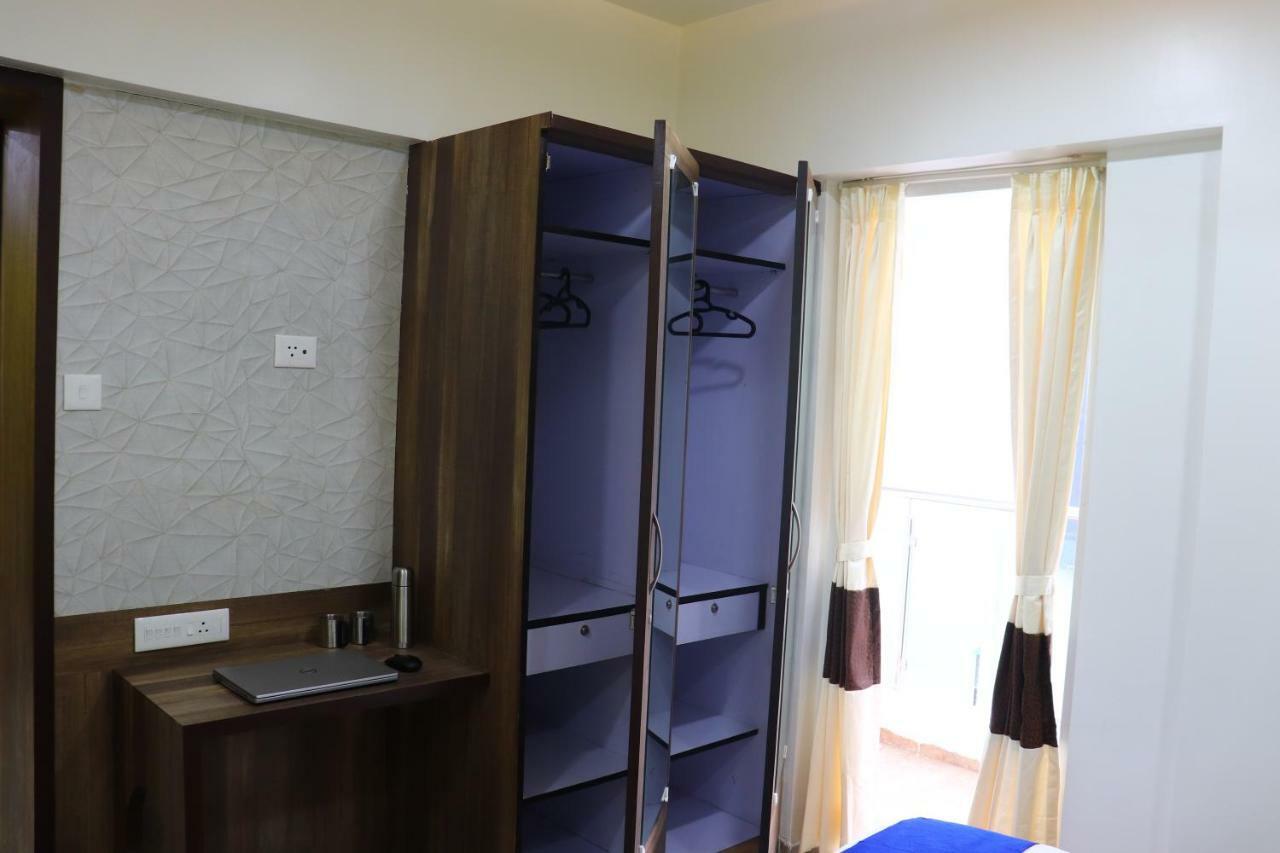 Emerald Vista Luxury Suites Pune Esterno foto